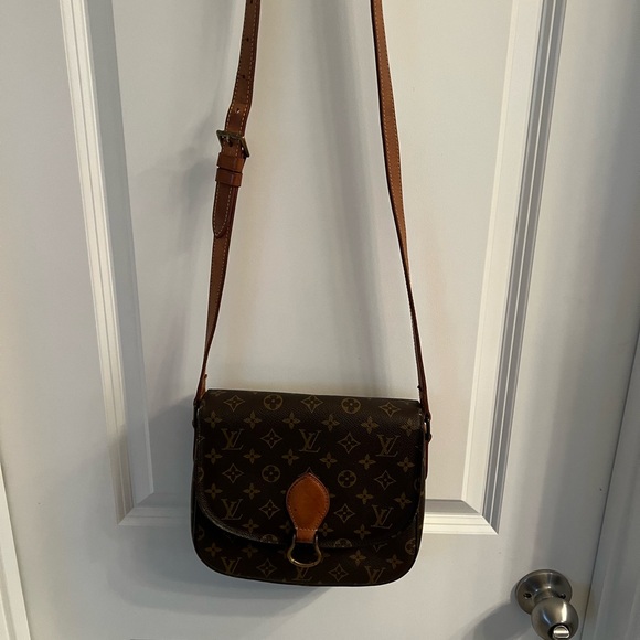 Louis Vuitton St. Cloud Bag - Picture 4 of 16